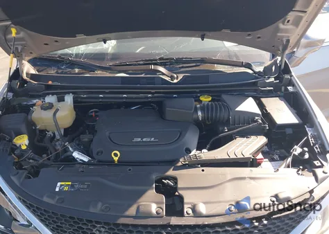 2018 Chrysler Pacifica Touring Plus из США, поврежденный, VIN 2C4RC1FG3JR323135